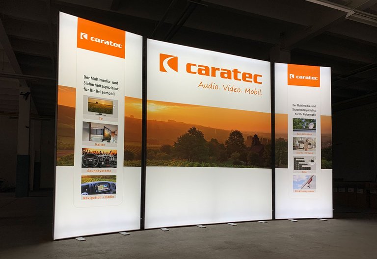 Pared de exposición LED móvil - ALU LightUp - Caratec GmbH