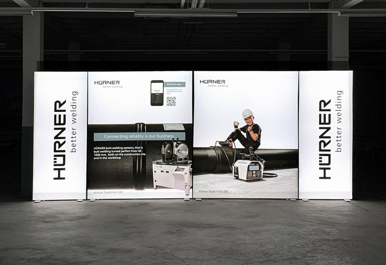 Pared de exposición LED móvil - PIXLIP GO - Hürner GmbH